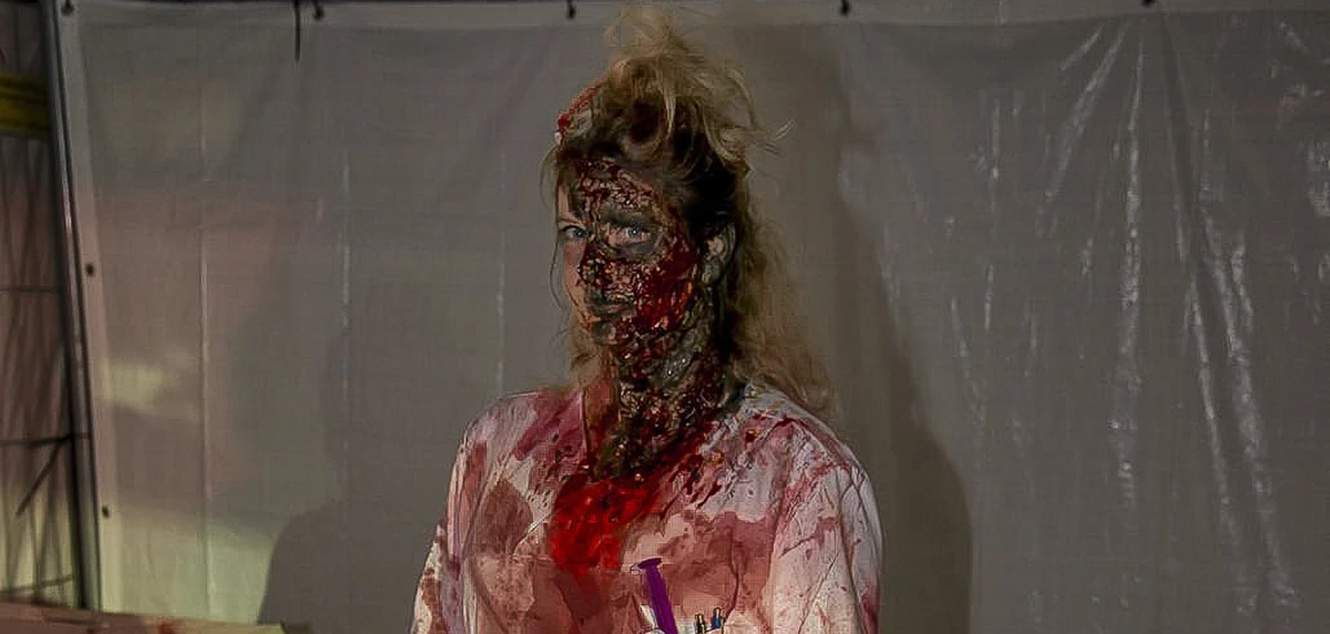 Special Effects Make-up mit Horror-Charakter für kreative Produktion