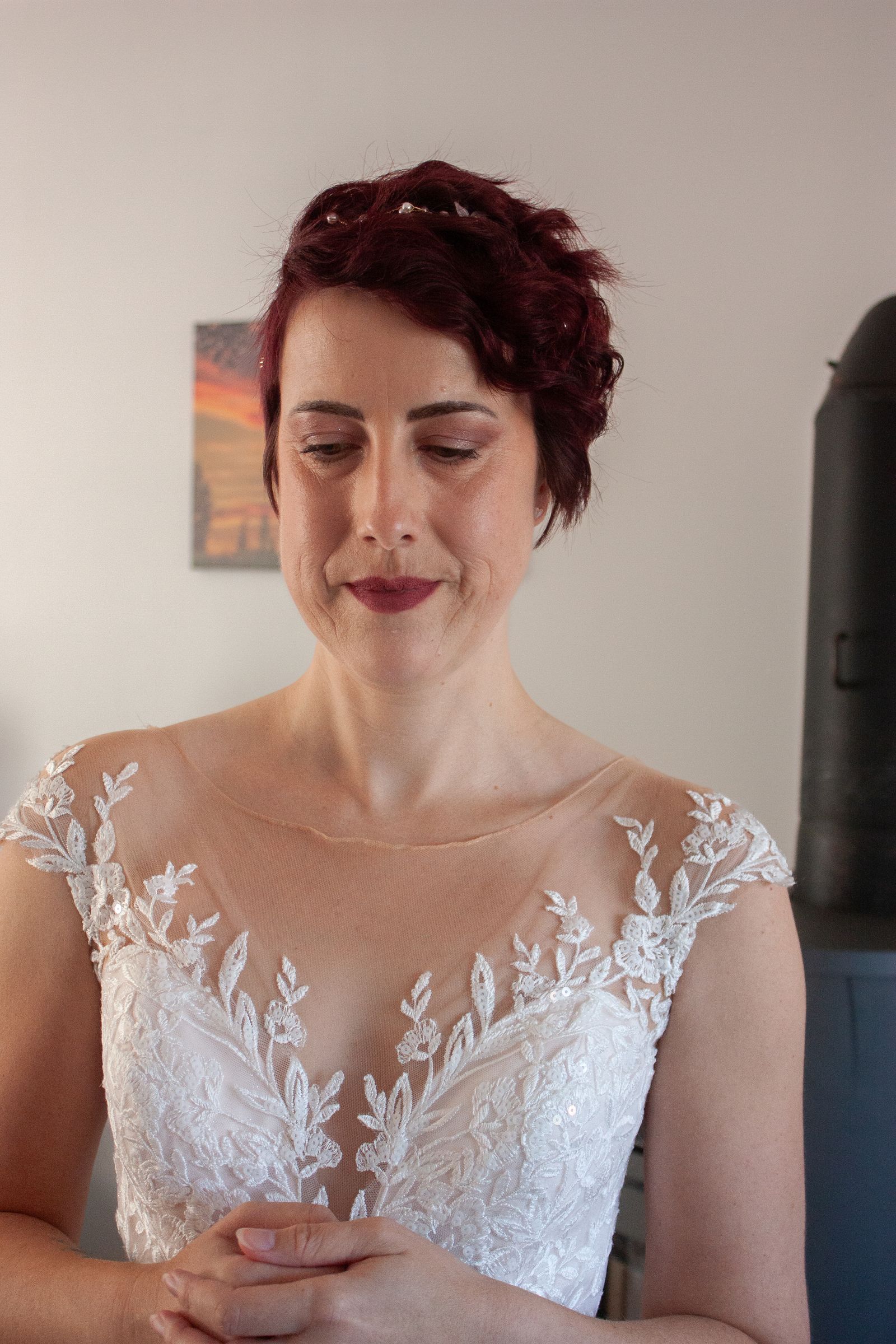 Elegantes Brautstyling mit Hochsteckfrisur und Braut Make-up